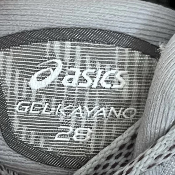 Asics Gel-Kayano 28 Women’s Sz 10 Running Shoes Gray Low-Top Athletic Sneakers - Picture 10 of 11